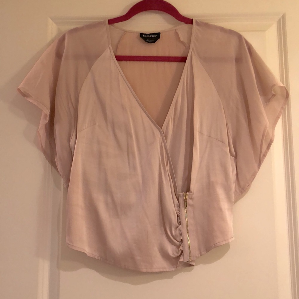 Bebe silky top